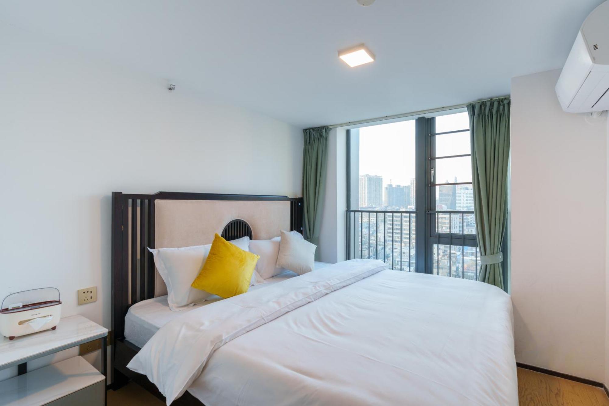 Sunny International Apartment From Beijing Road Гуанчжоу Екстер'єр фото